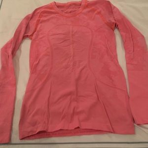 Lululemon run swiftly Sz 6